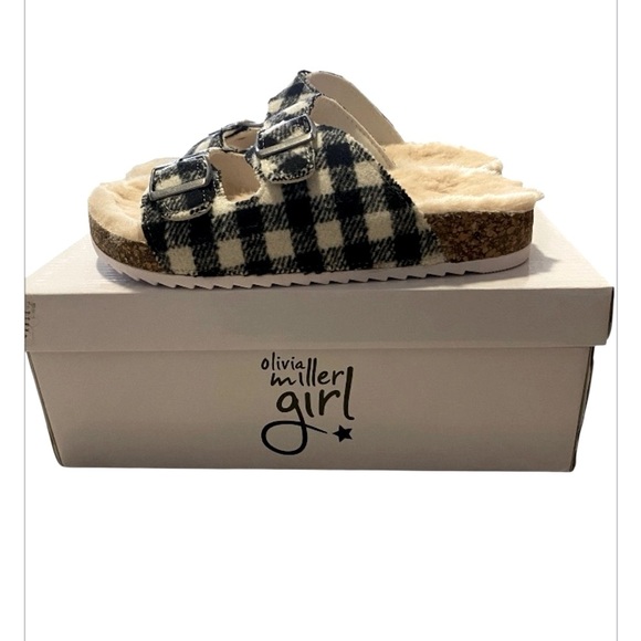 Olivia Miller Black and White Kids Sandals size 1 New in Box - Picture 1 of 11